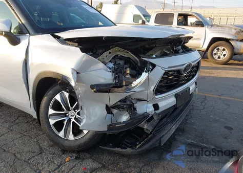 2023 Toyota Highlander Xle z USA, uszkodzony, nr VIN 5TDKDRAH7PS519995